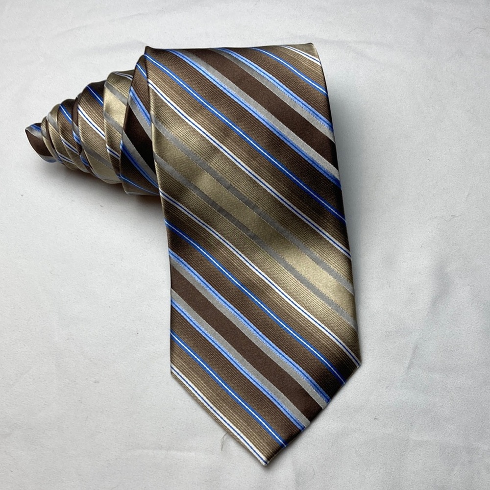 VanHeusan 100% silk men’s tie